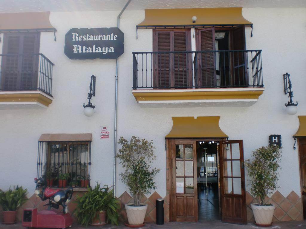 Hotel Restaurante Atalaya 코마레스 외부 사진
